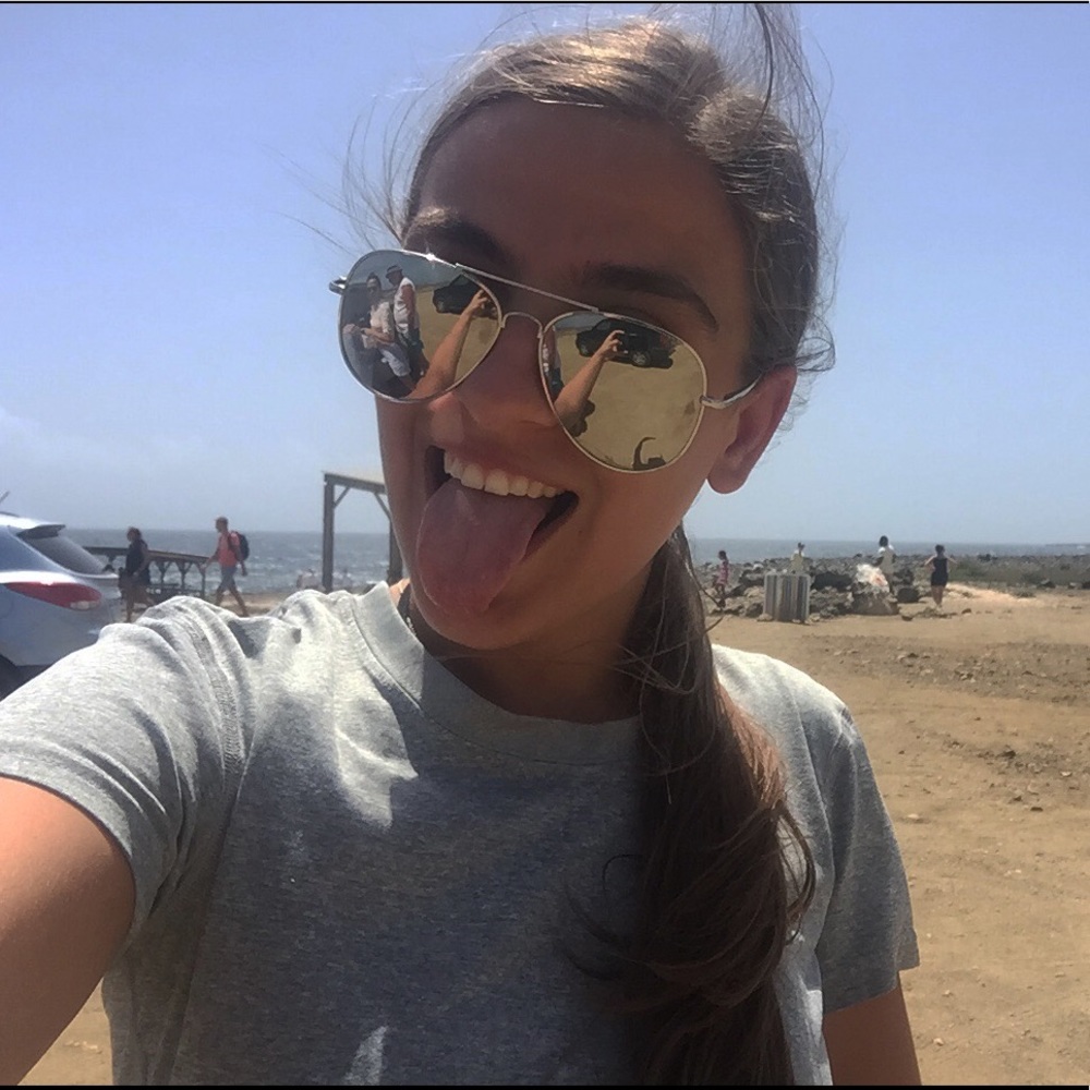 Meet your Posher, Erza